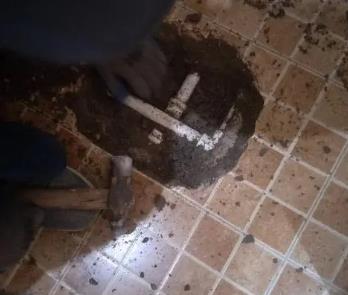贵港市卫生间漏水维修公司为您分享下卫生间渗水如何处理及注意事项